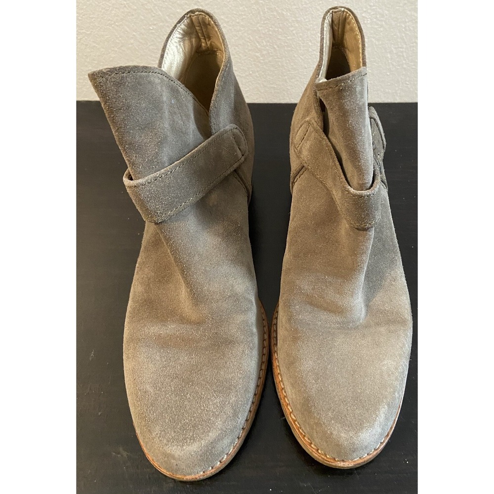 Stuart Weitzman Dude Tan Beige‎ Suede Buckle Ankle Bootie Slip On Sz 7M Mint